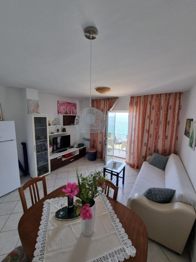 Apartman Blazenka ตราสนิสเซ ภายนอก รูปภาพ